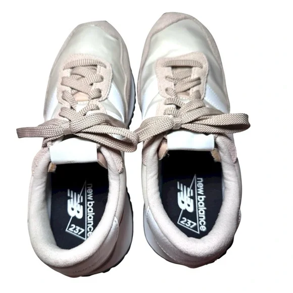 ✨ Like New ~ New Balance 237 V1 Sneakers – Beige & Off-White – Size 8.5 ✨ - Picture 7 of 12
